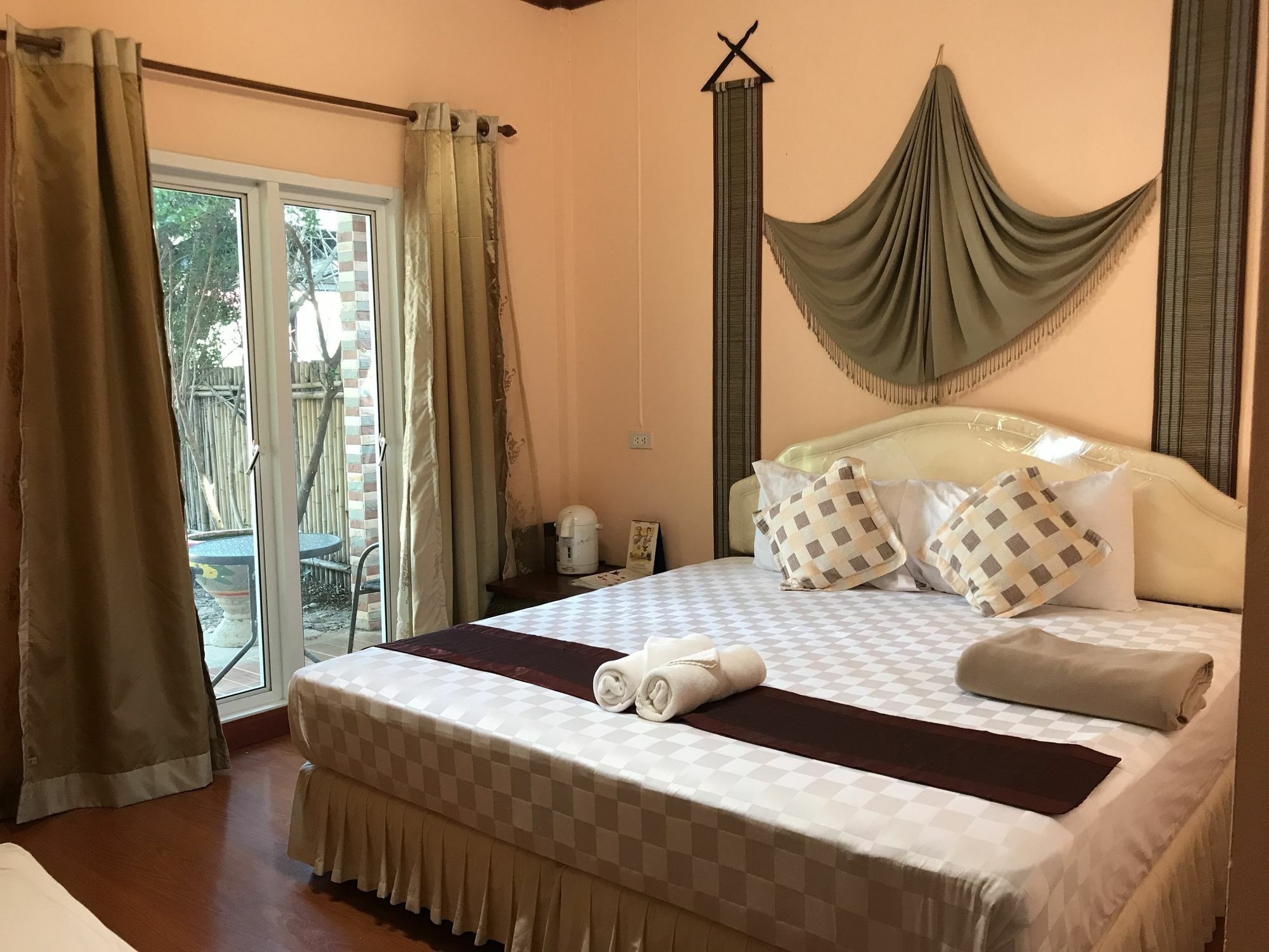 Green Leaf Resort Surin Extérieur photo