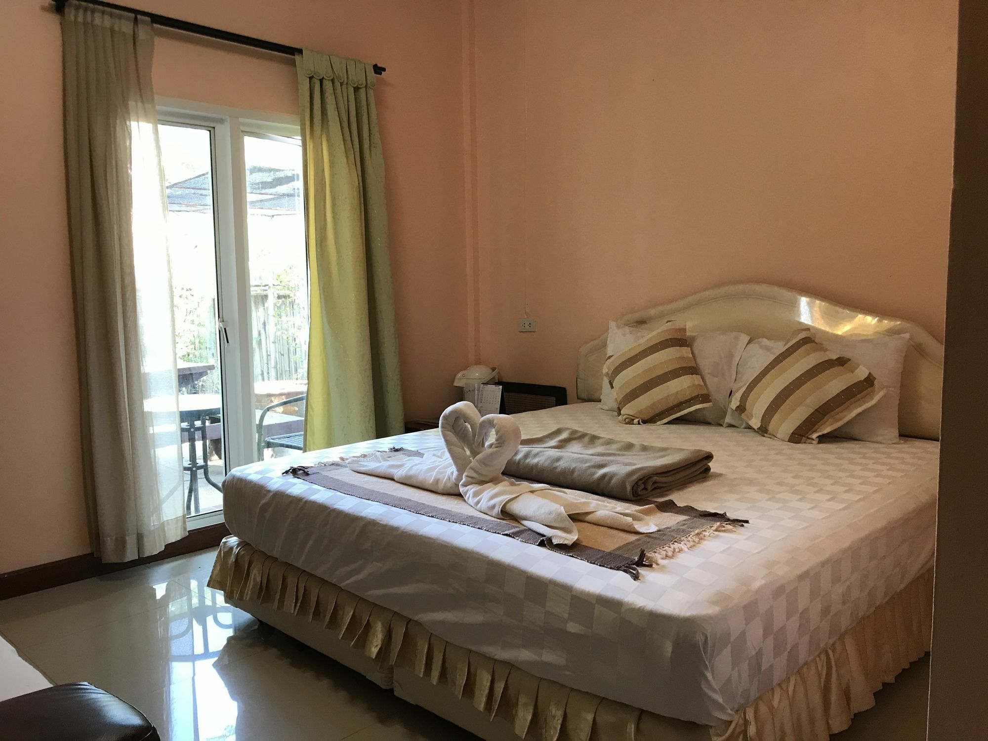 Green Leaf Resort Surin Extérieur photo